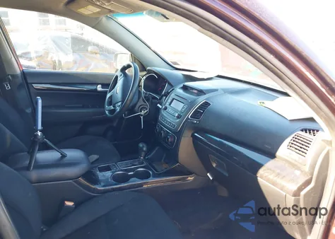 2015 Kia Sorento Lx from USA, damaged, VIN 5XYKT3A69FG650355